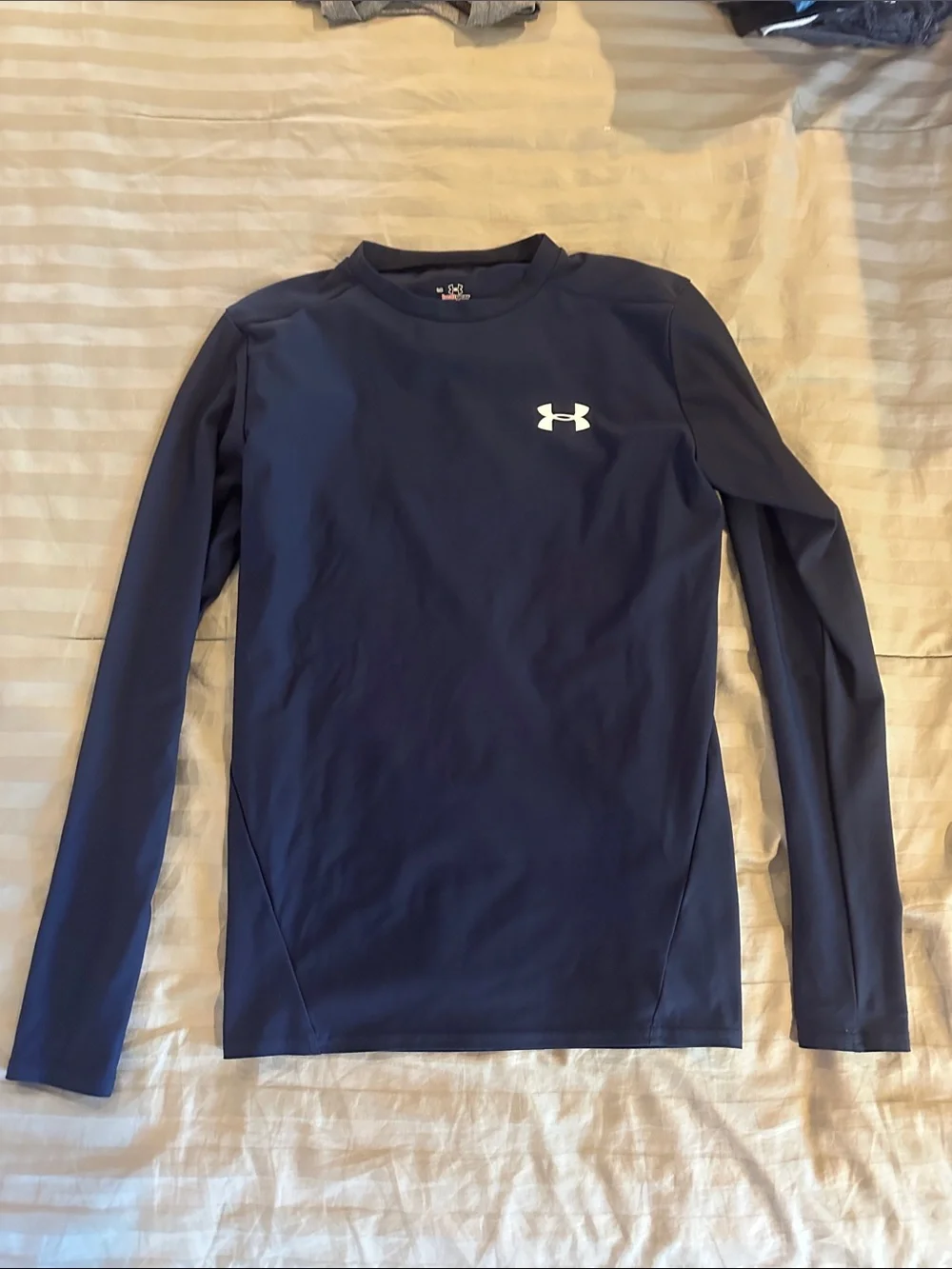 Under Armour Heat Gear Navy Performance Long Sleeve Top